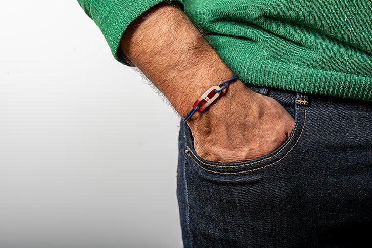 ATELIER1811 Maillon Martin Rouge reversible corne claire sur lien ajustable denim