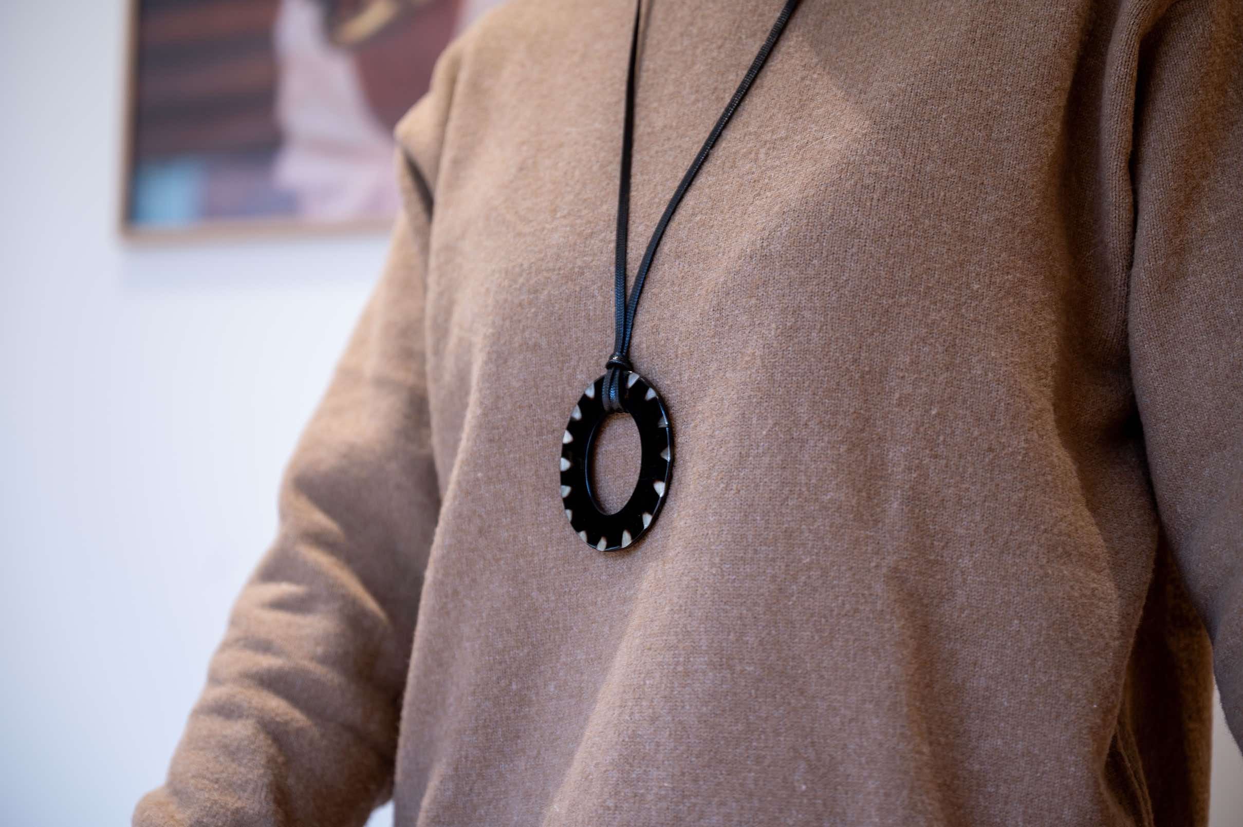 ATELIER1811 Pendentif Colette Naturel Noir & Blanc