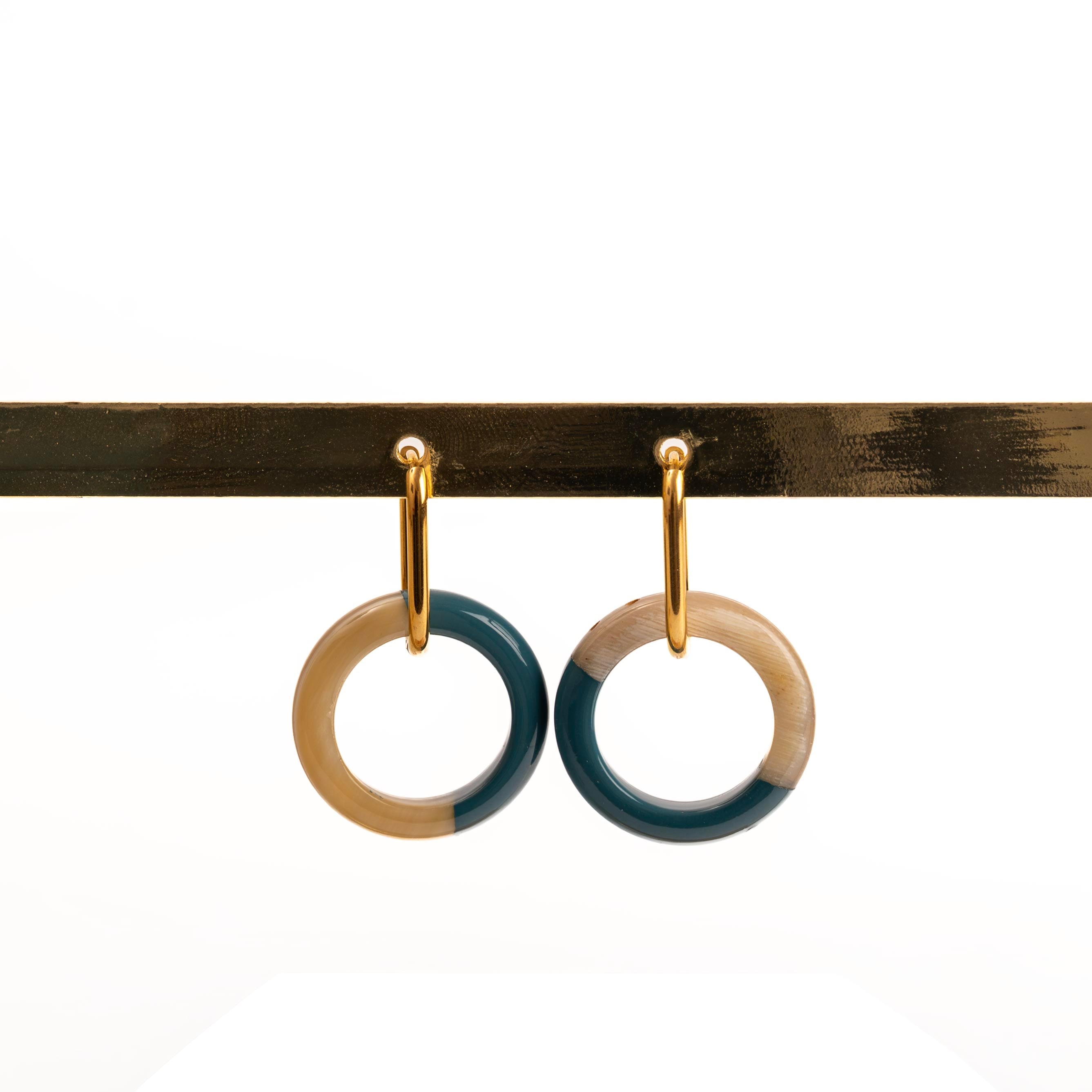 Fermoirs dorés boucles d'oreilles