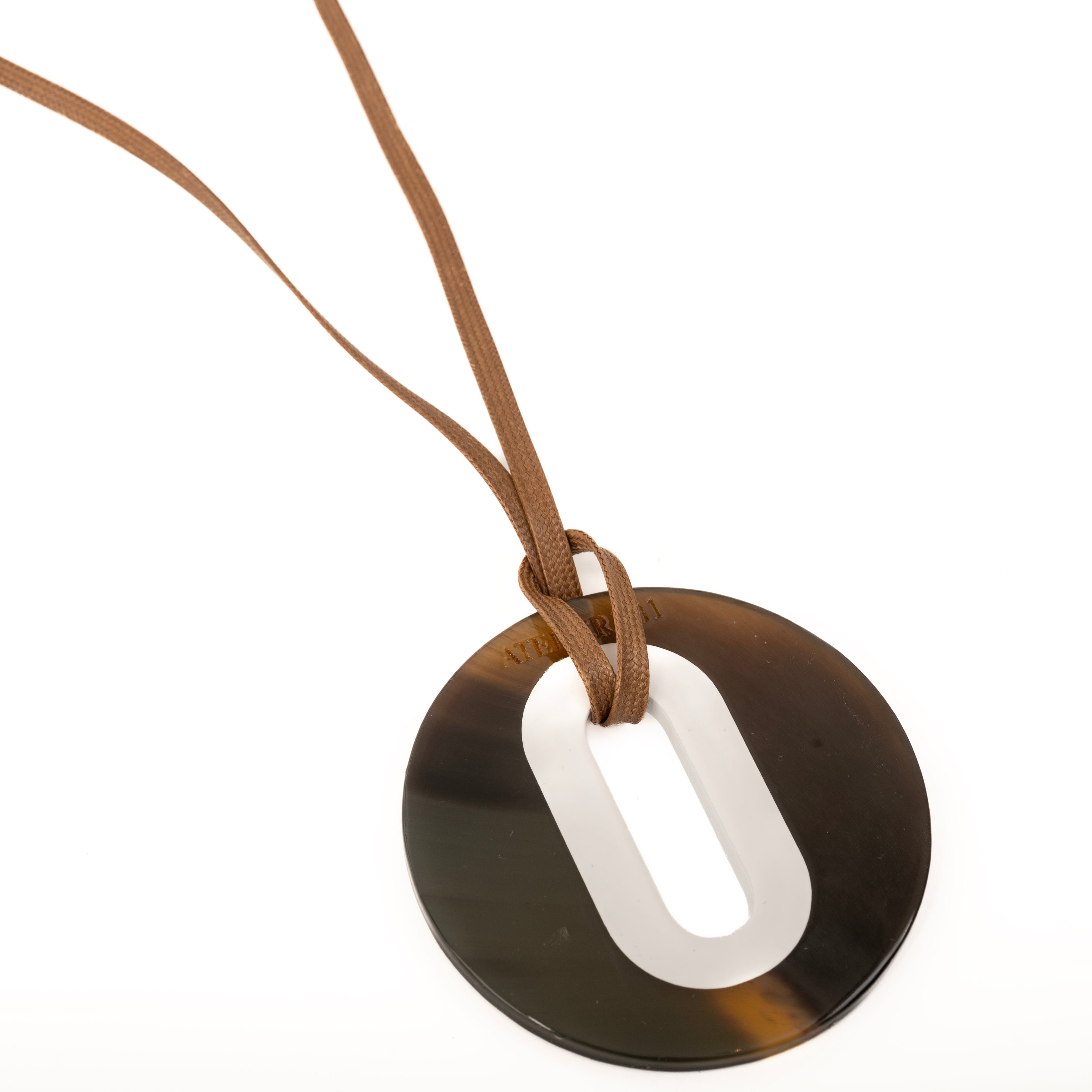 Pendentif Alice Corne Brune Blanc