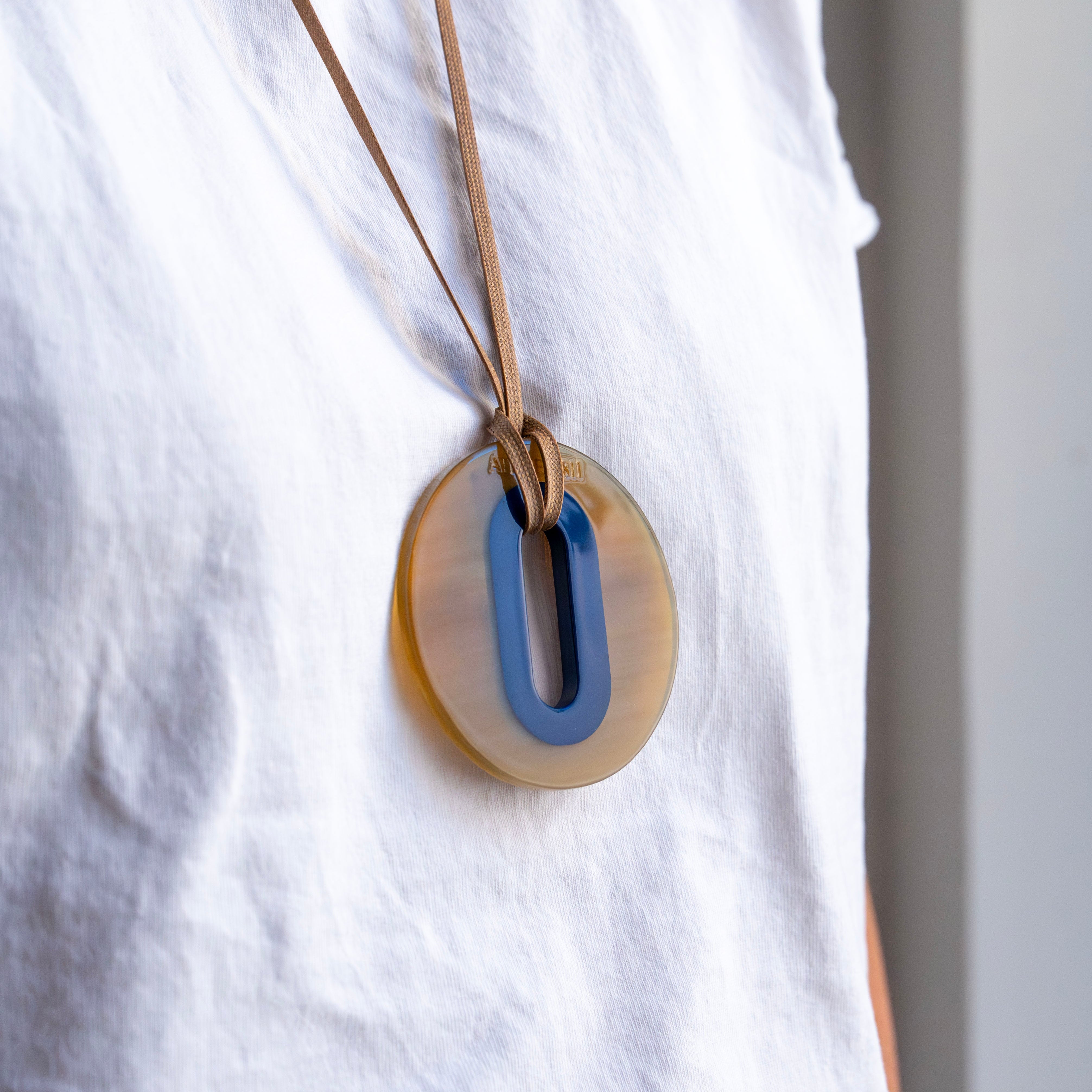 Pendentif Alice Corne Claire Bleu