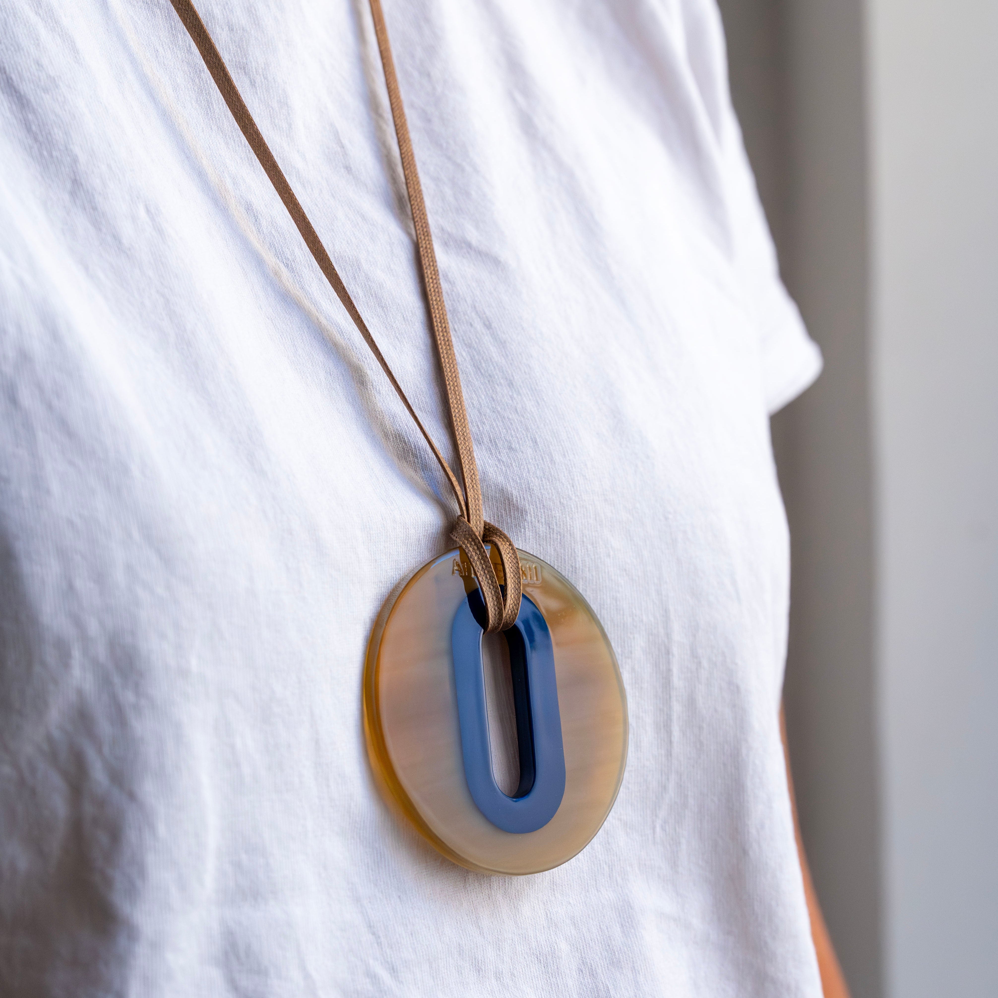 Pendentif Alice Corne Claire Bleu